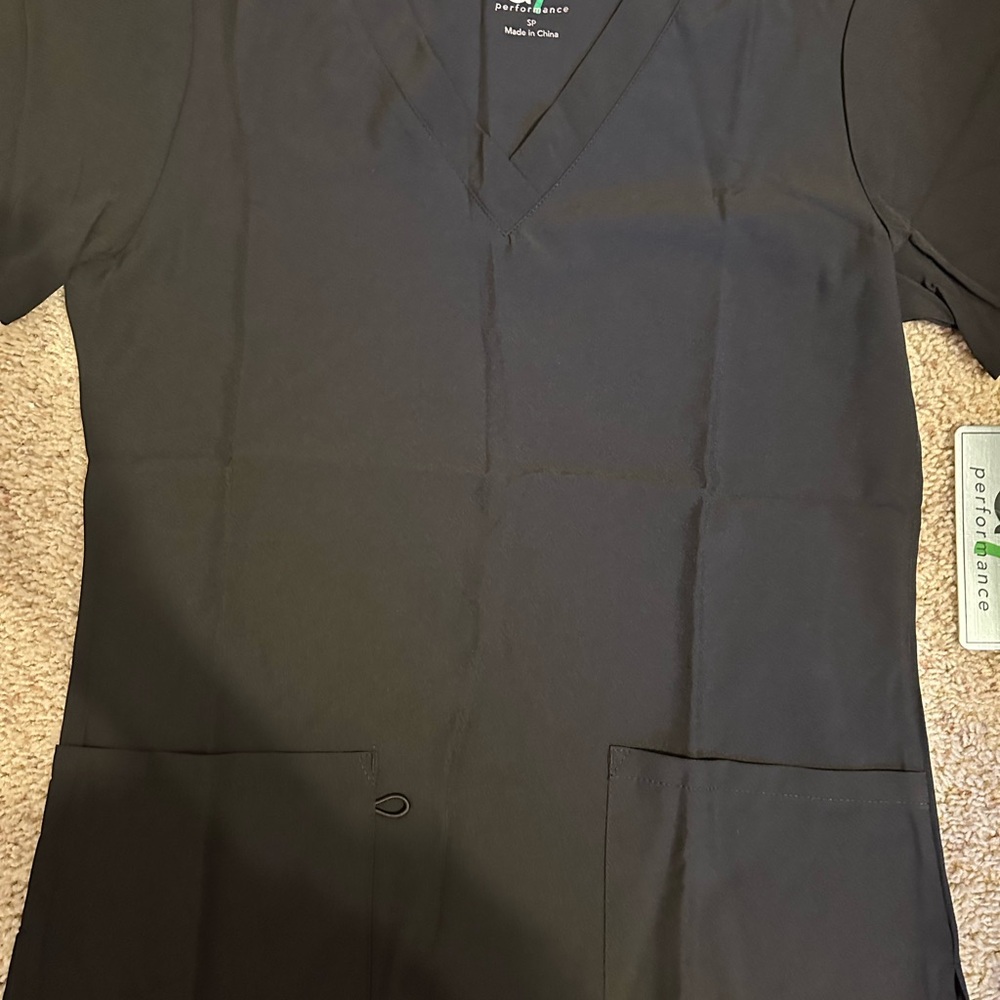GT performance scrub top, small/ petite